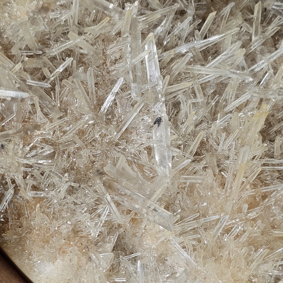 Gorgeous Large Quartz Heart With Sparkly Quartz Needles 5" X 4" With Stand - Picture 13 of 16